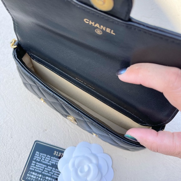 Chanel | Phone Holder Wallet on Chain - Picture 12 of 14